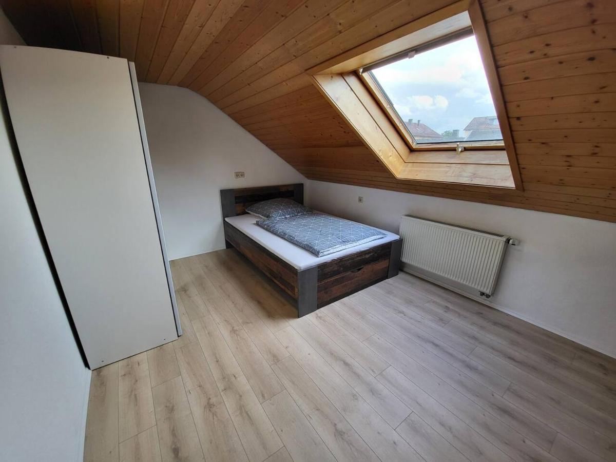 Zentrale Wohnung In Крайльсхайм Экстерьер фото
